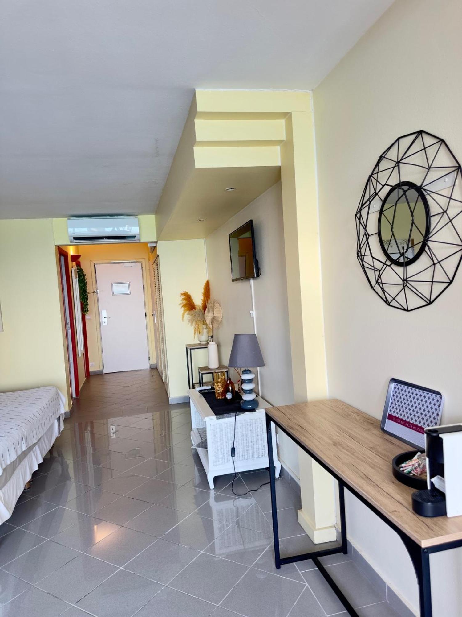 Studio Cote Mer Le Gosier  Luaran gambar